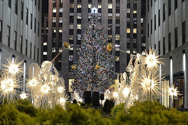 More tips for decorating the Christmas tree in 2015