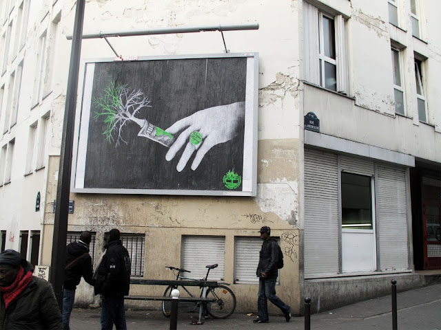 "Ordem e Progresso" New Street Piece by Parisian Artist Ludo on the streets of Paris, France. 3