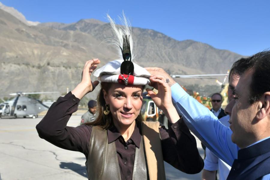 Kate Middleton Visits the Chiatibo Glacier in Pakistan - imagedesi.com