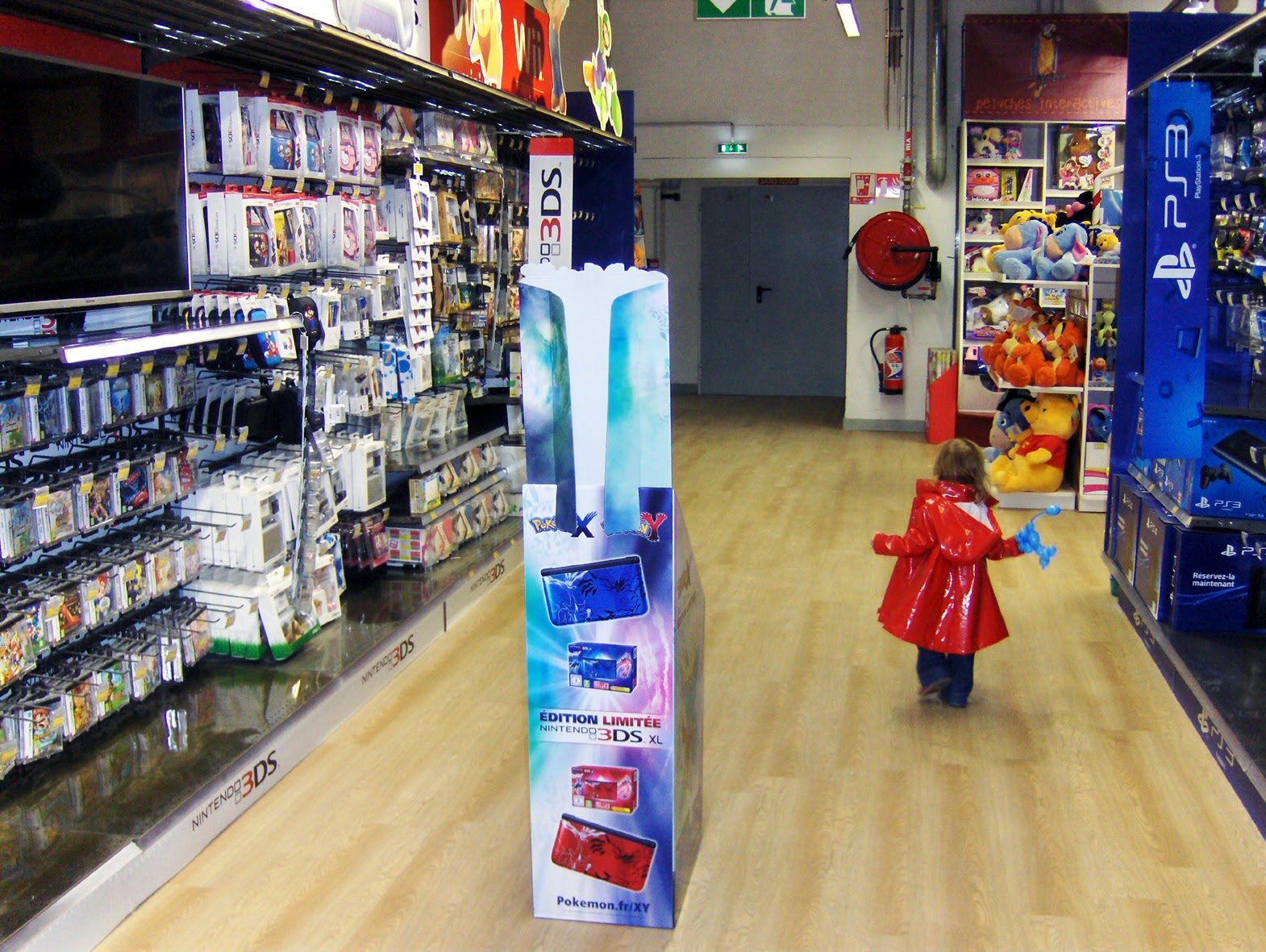 Et Sa F?�e Des Etincelles.: Ouverture du premier Toys'R'Us parisien, nous y ?�tions.