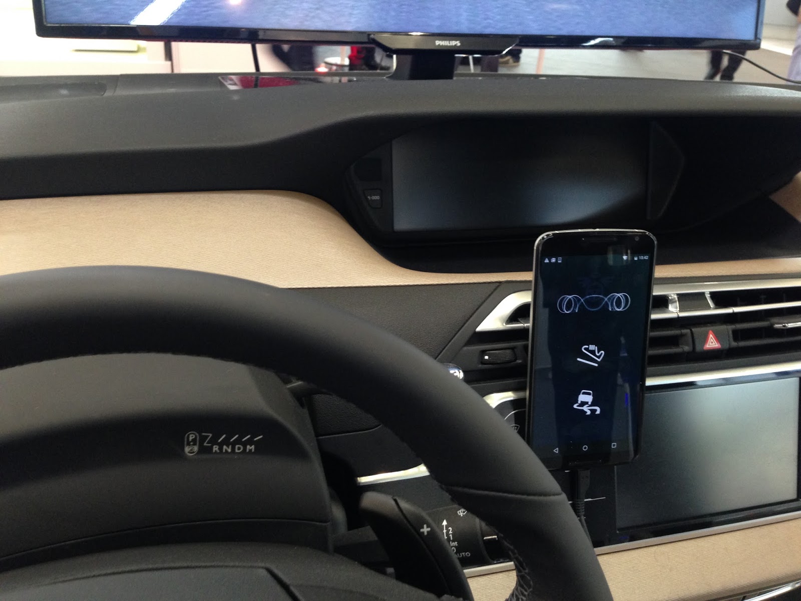 Voiture du Futur Car Safety Apps le mariage du smartphone et des