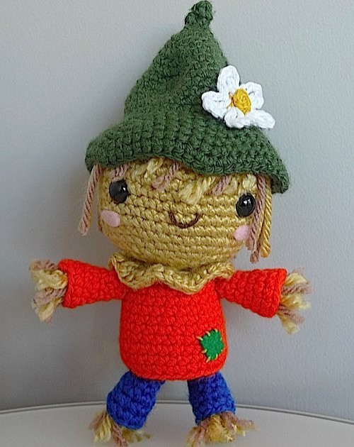 beautiful-skills-crochet-knitting-quilting-scarecrow-amigurumi