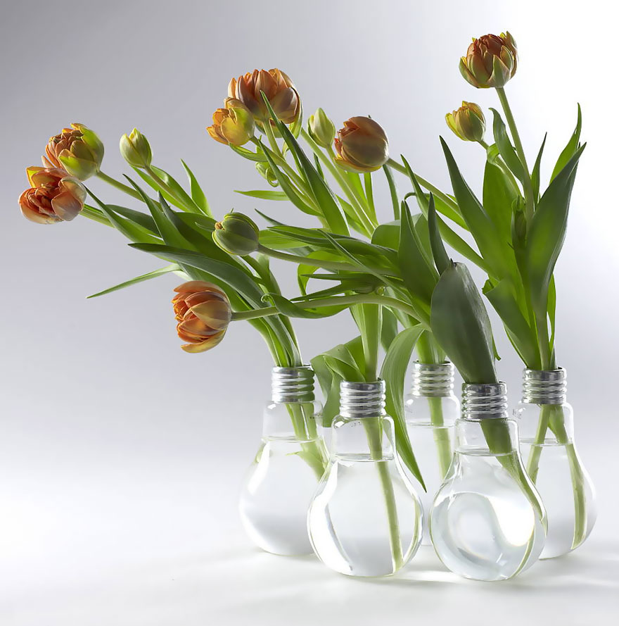 ideas-for-recycling-light-bulbs