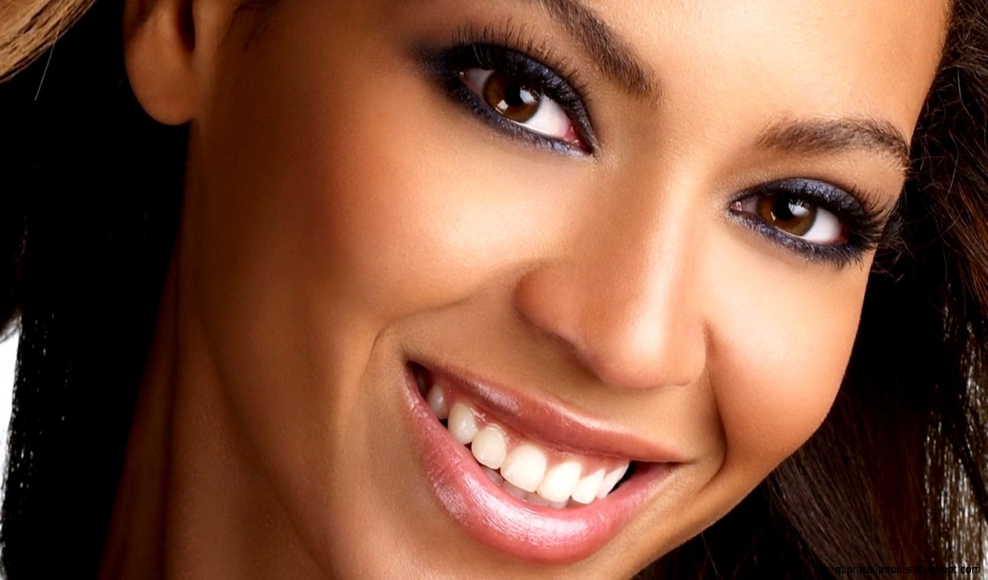 Beyonce Smile id 106446