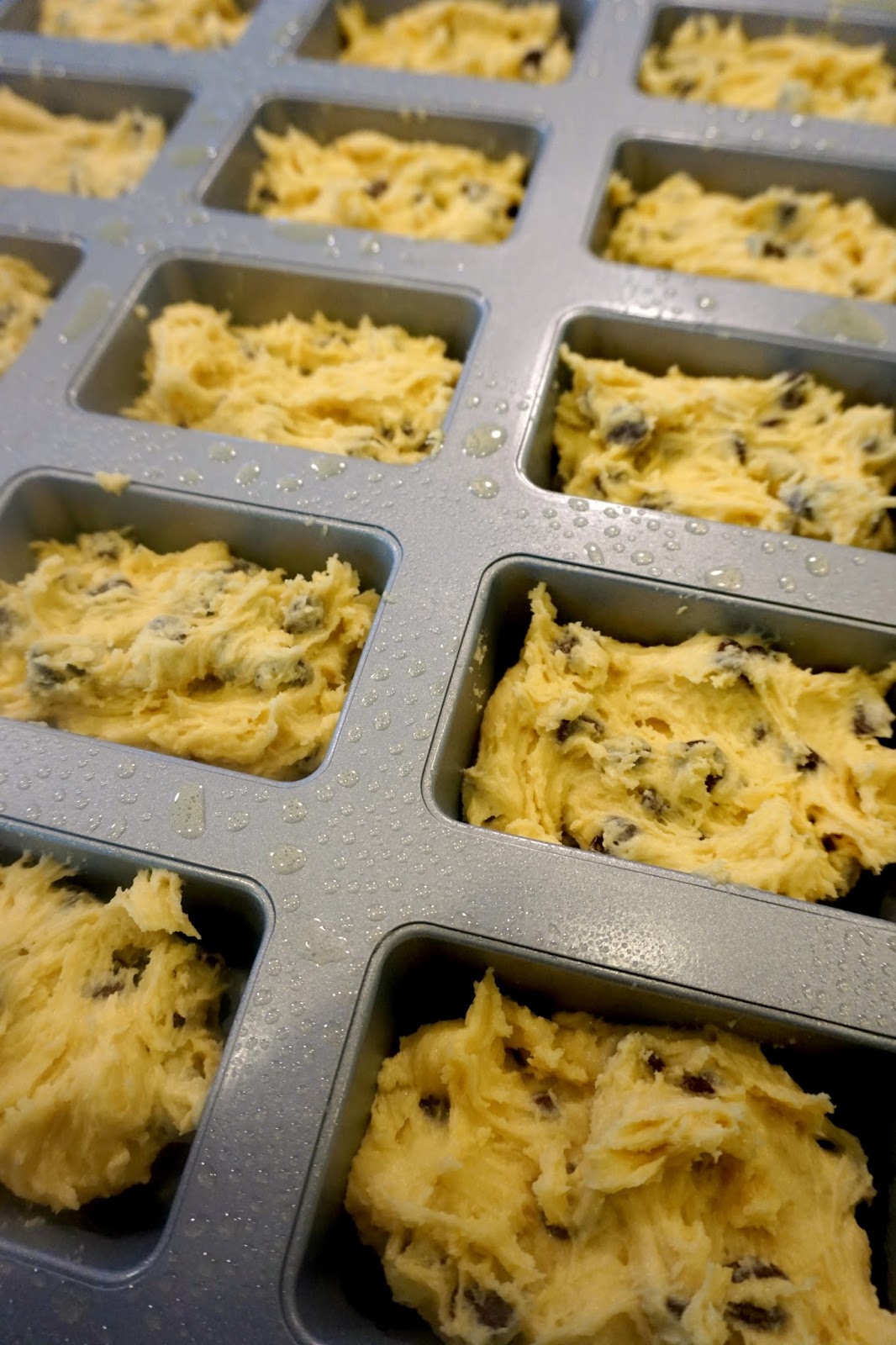 michelle paige blogs Mini Chocolate Chip Loaves in the Best Pan Ever!