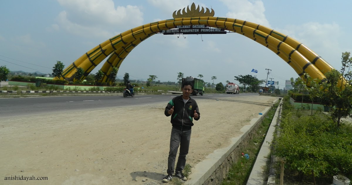 Sangpetualang Gapura Bambu Pringsewu Lampung Unik Dan Tak Biasa
