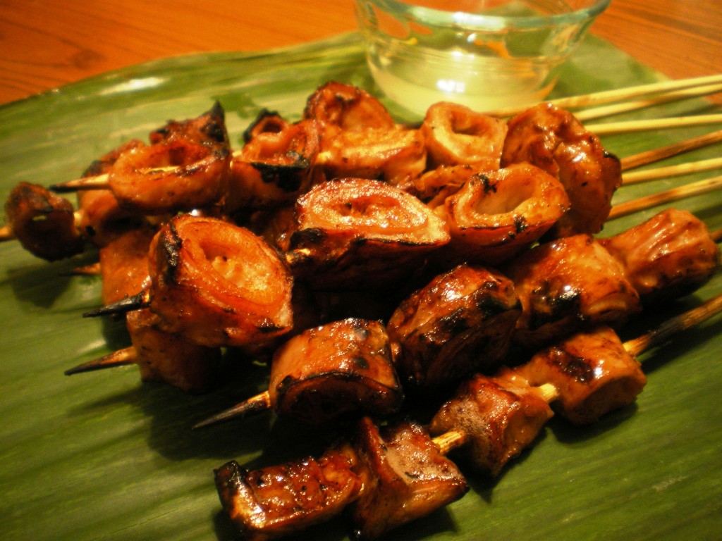 Panlasang Pinoy Isaw Baboy At Isaw Manok filipino-street-food-typical-night-barbecue-betamax-isaw-adidas