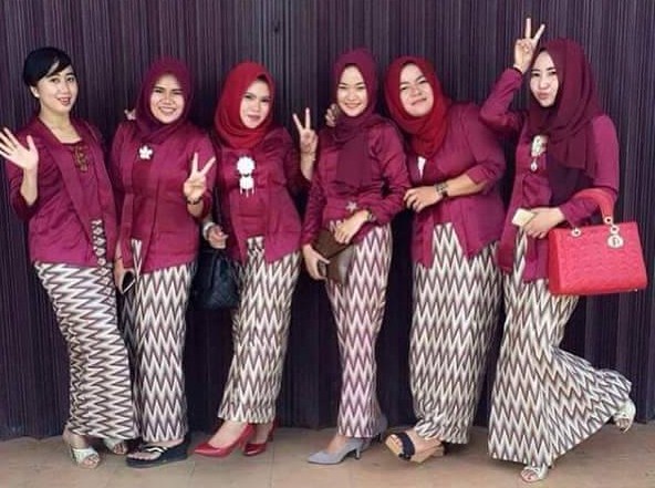 Model Baju Kebaya Muslim Terbaru untuk Remaja dengan 