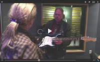 Neil Young gibt Meryl Streep Gitarrenunterricht