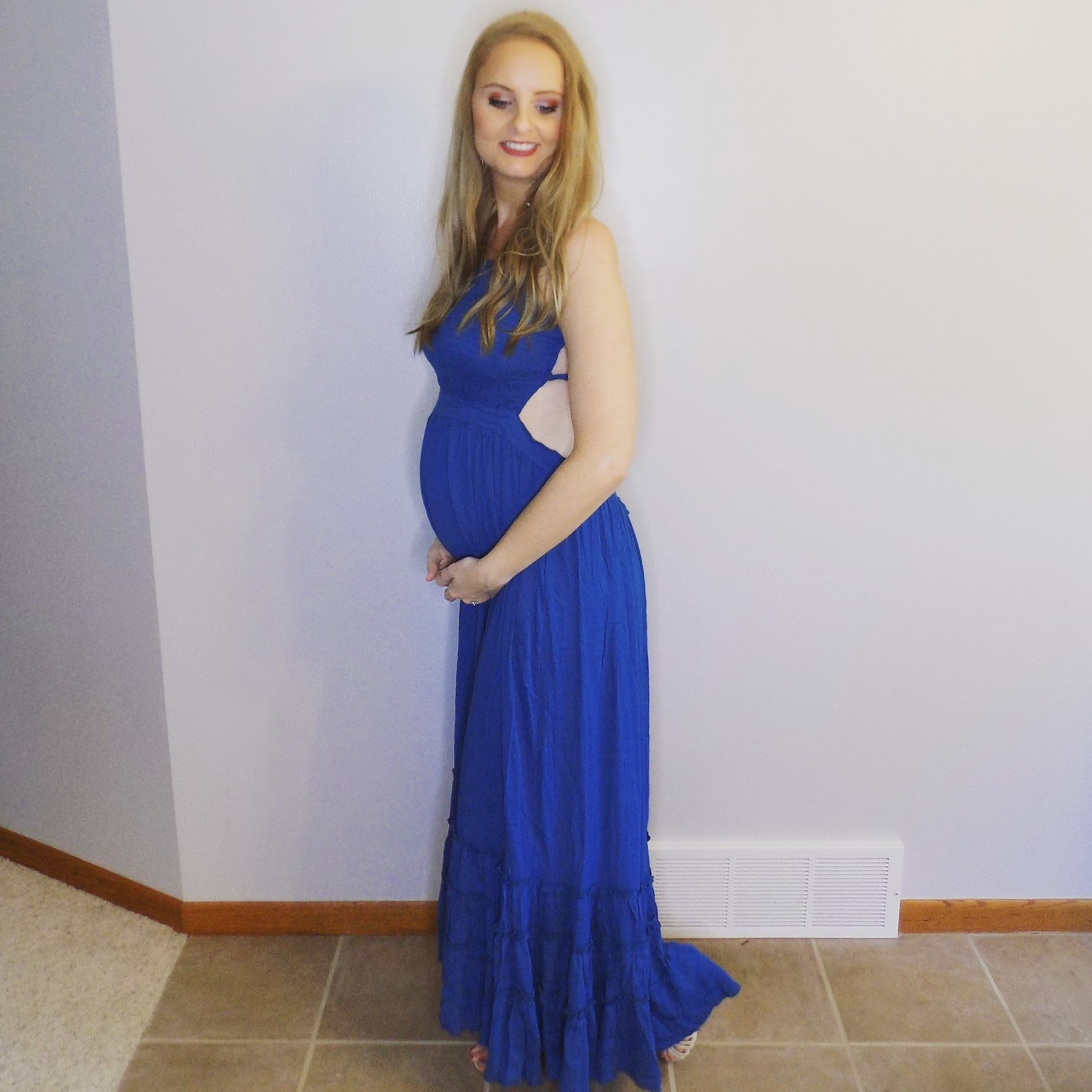 Nicolette's Closette: Boho Maternity Style | Backless Maxi Dress
