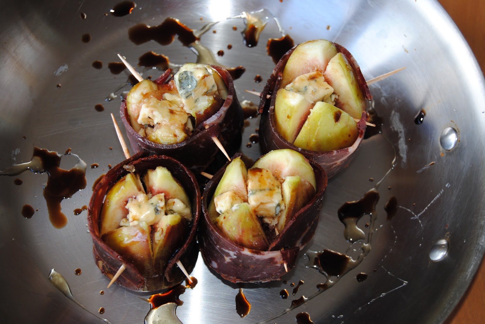 MY COSMOPOLITAN KITCHEN GRILLED FIGS + BLUE CHEESE WRAPPED IN BASTURMA