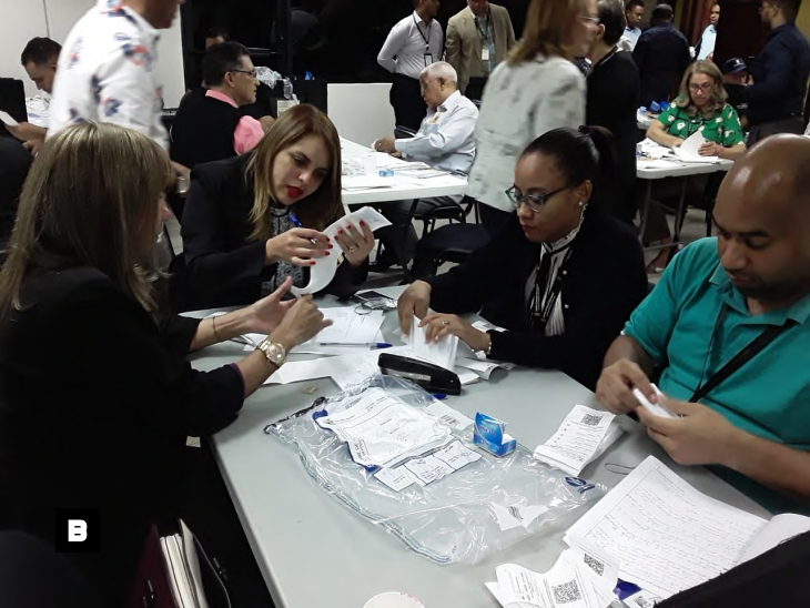 JCE inicia conteo manual de votos JCE inicia conteo manual de votos