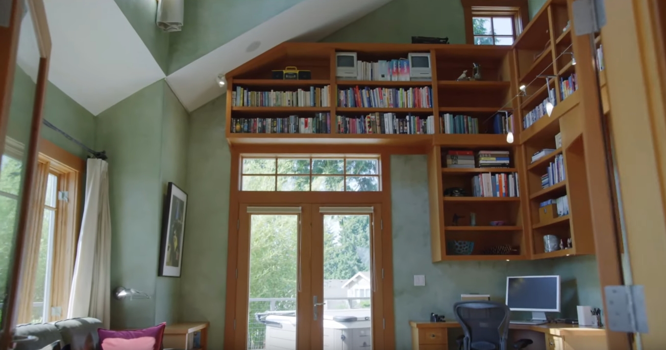 15 Photos vs. 724 14th Ave W Kirkland, WA Home Interior Design Tour
