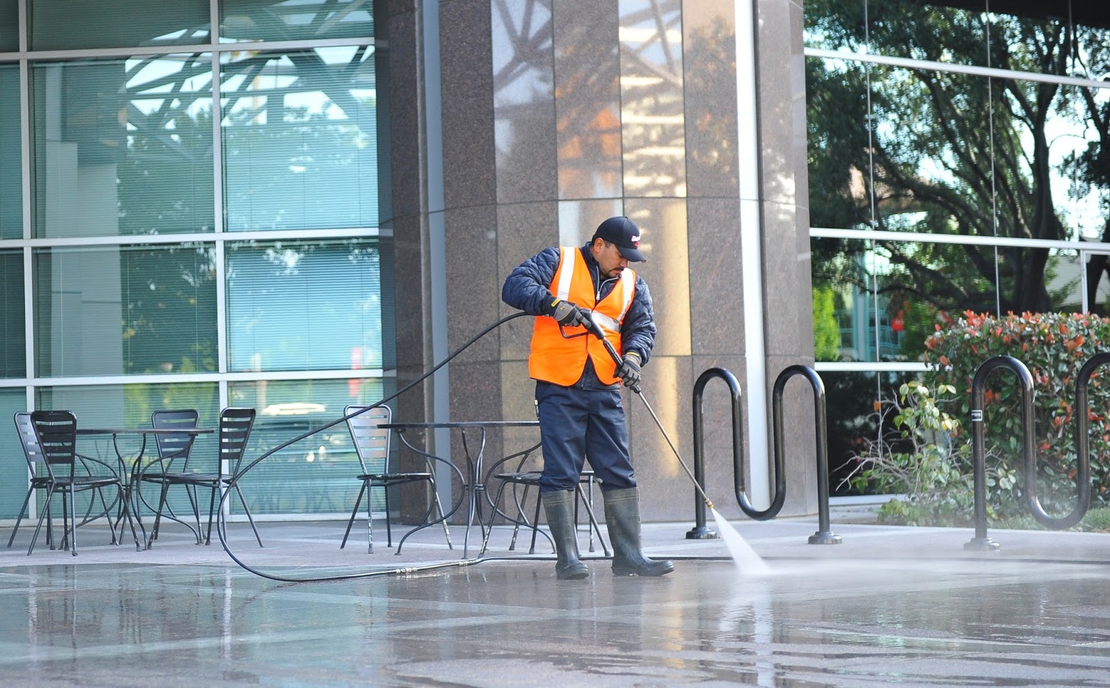 Advantages of High Pressure Cleaning Services for Your Home SA