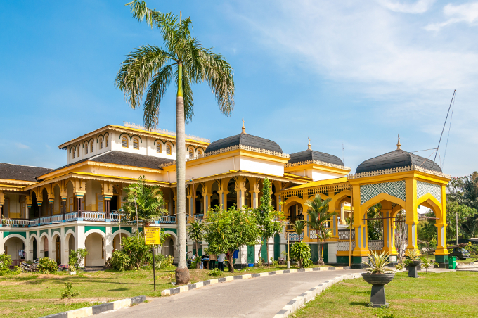 Objek Wisata Istana Maimun Kota Medan