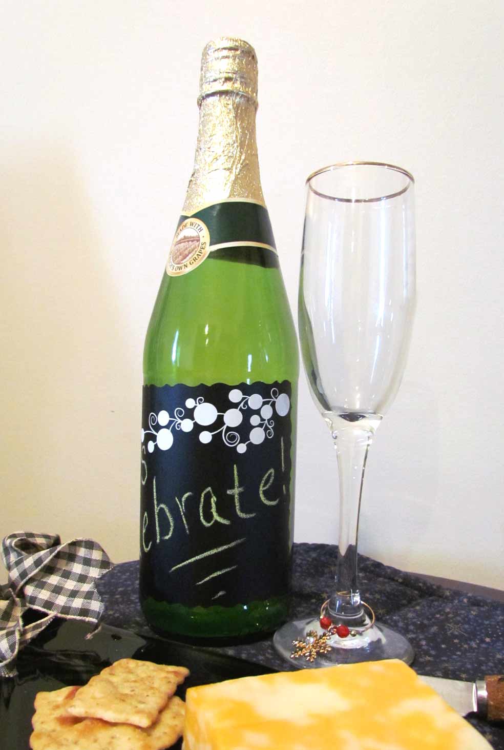 My Printastic Designs: Craft Project #5 - Chalkboard Wine Labels