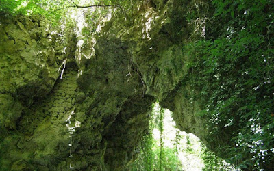 Θεογέφυρο: Ένα πανέμορφο φυσικό μνημείο της Ελλάδας (φωτό)  