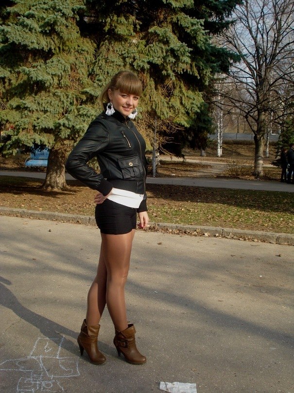 Joy of Tights (aka pantyhose) Ten reasons for tights under shorts.