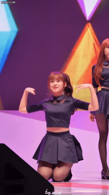 오마이걸 아린 검스 허벅지 ㅎㄷㄷ