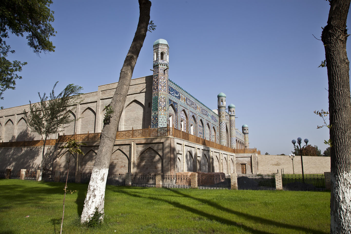 Ташкент коканд. Коканд мечеть Джума. Дворец Худояр-хана Коканд. Шахский дворец Коканде. Фергана дворец Худояр хана.