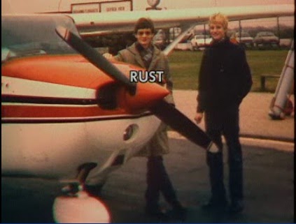 Jet & Prop by FalkeEins: Landung auf dem Rotem Platz - Cessna to Red ...