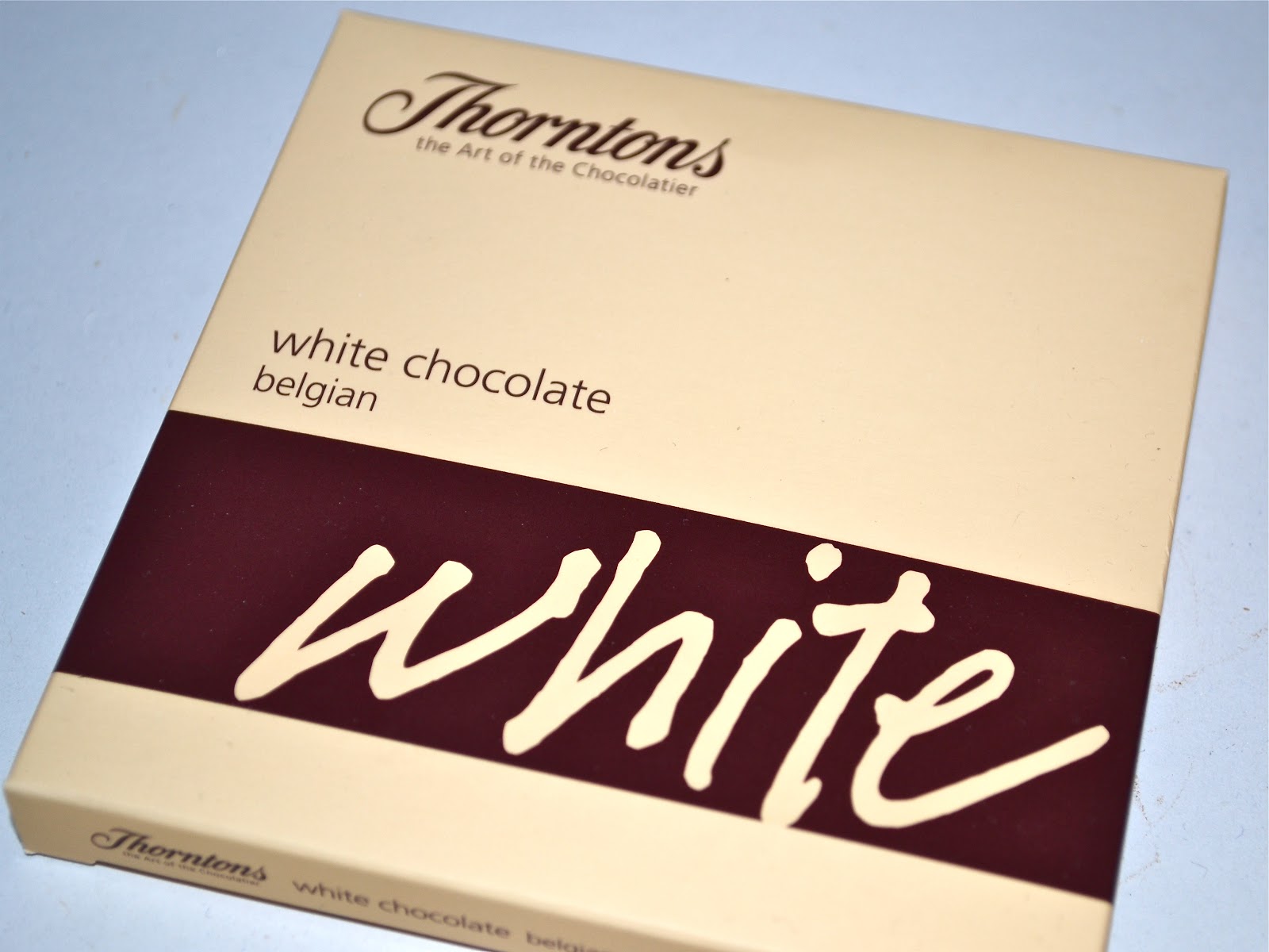 Chocolat Indulgence: Thorntons White Chocolate