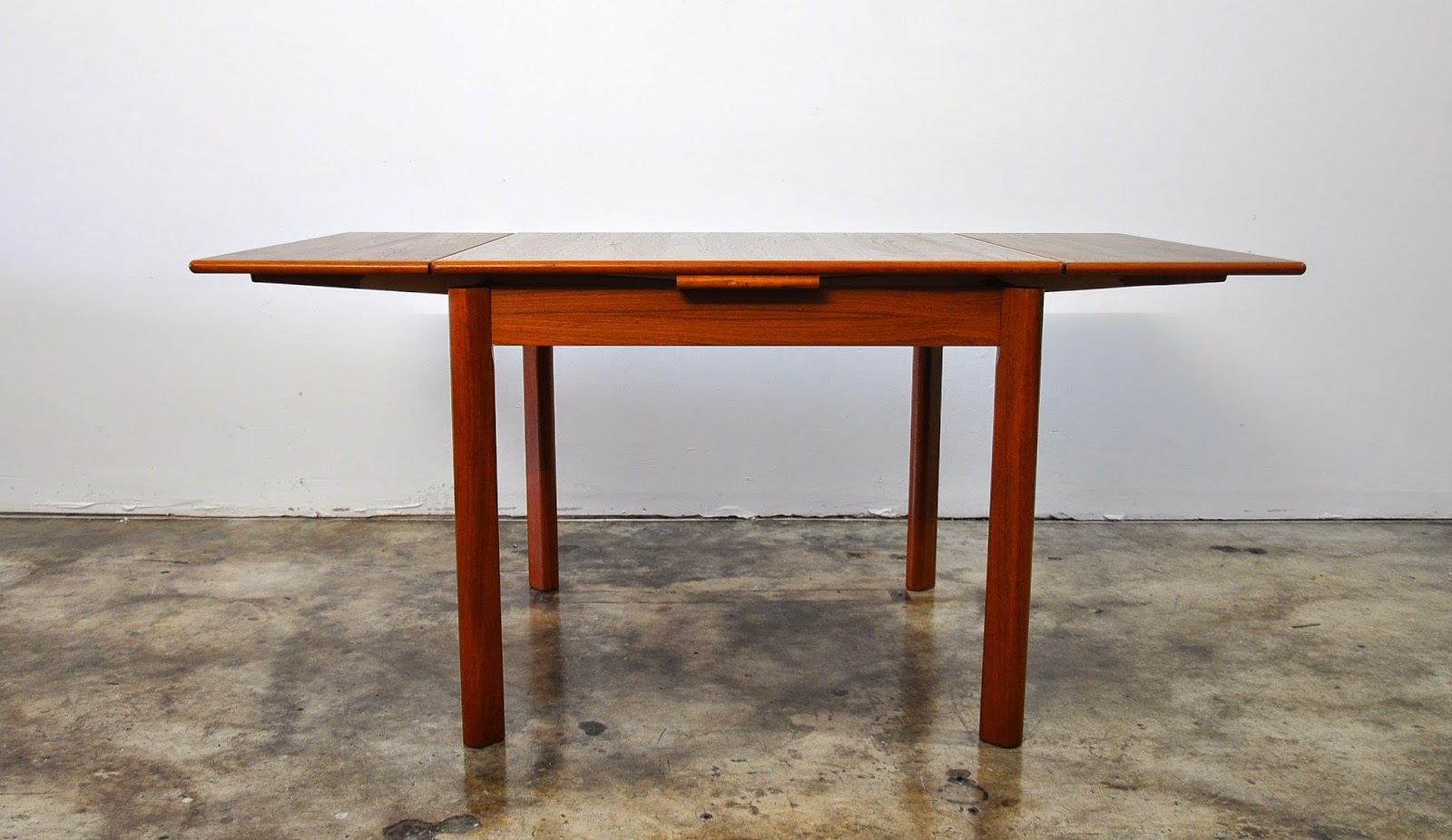 SELECT MODERN Danish Modern Teak Expandable Dining Room Table