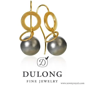 Crown princess Mary jewelry Dulong Fine Jewelry Anello pearl earrings