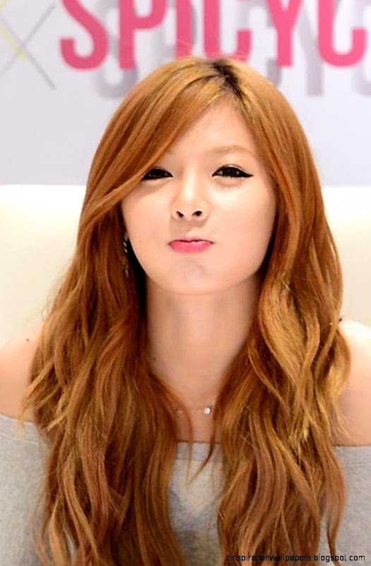 HyunA on Pinterest  Fashion Stores  Short Hair and Sketch