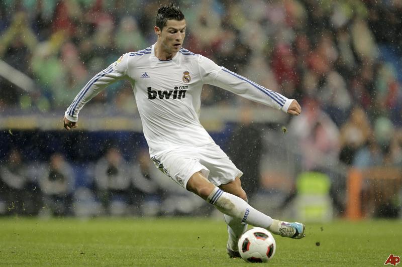 All Football Stars: Cristiano Ronaldo Best Football Player