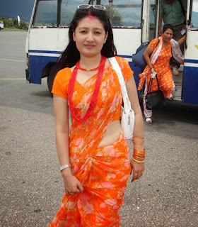 Sexy Slim Hot Nepali Bhabhi In Orange Saree Pics ~ Mirchi Holly Bolly
