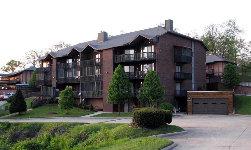 Forsythkid Terrace Condominiums! Are they in creeping decline?