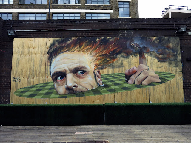 Martin Ron has landed in the UK where he already spent a few hours to create a new piece on the streets of London.