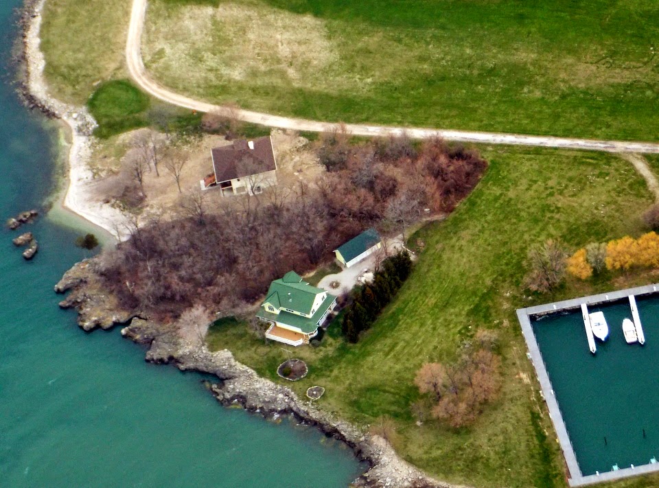 Lagniappe's Lair: Lake Erie oddities: Rattlesnake Island