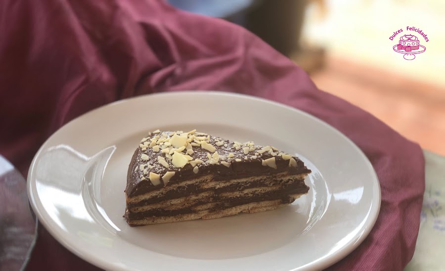 Tarta marquesa de chocolate venezolana