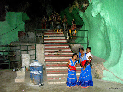 CUEVAS DE BATU, SANTUARIO HINDÚ. KUALA LUMPUR. MALASIA