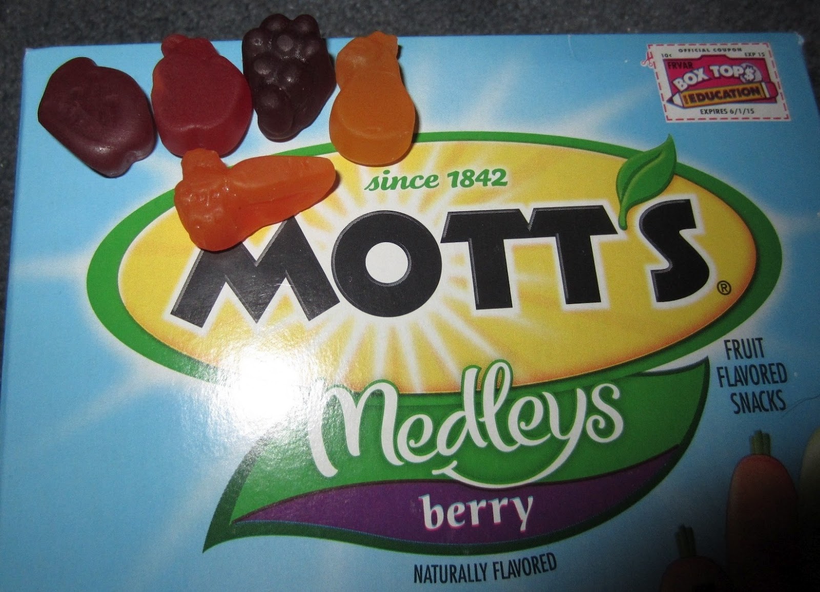 Evan and Lauren's Cool Blog 7/17/12 Mott’s Medleys Fruit Flavored