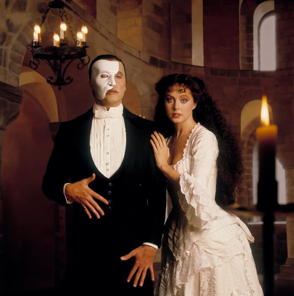 FILMY KOSTIUMOWE The Phantom of the Opera (1986 musical) FILMY KOSTIUMOWE The Phantom of the Opera (1986 musical)