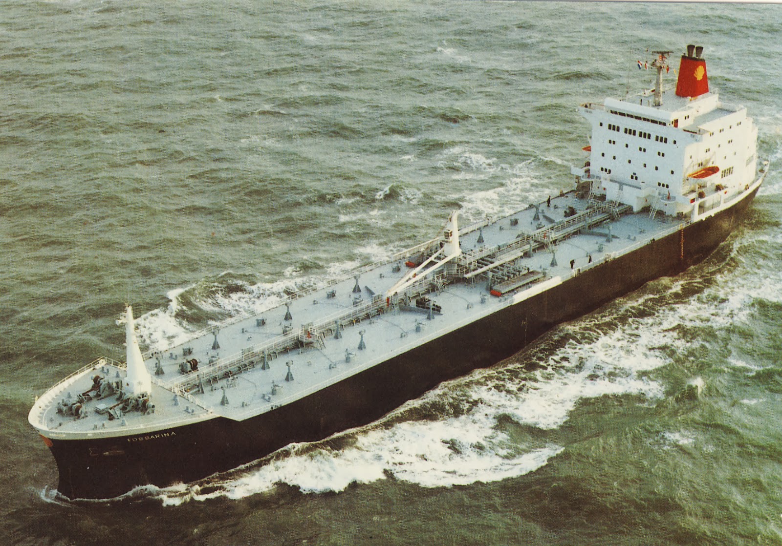 'ZIEN EN WETEN': FOSSARINA. M.S. SHELL TANKERS B.V. (DEEL 1-A)