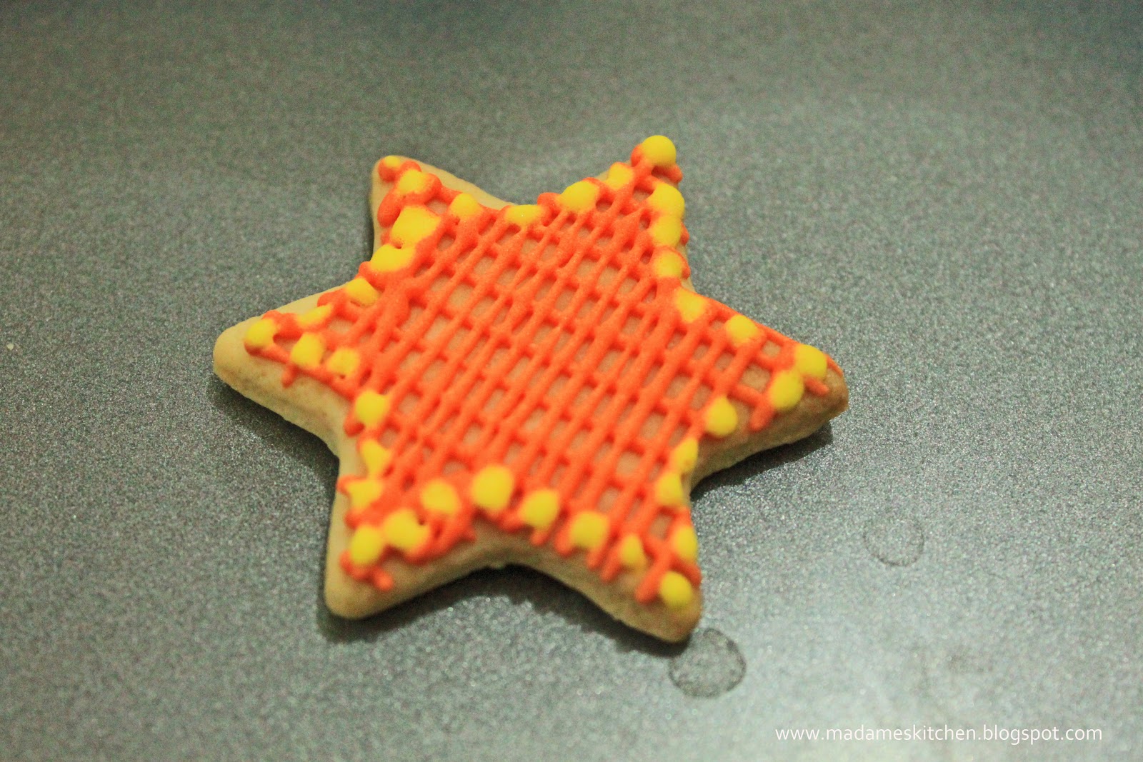 How to Bake Halloween Sugar Cookies Without Cookie Cutters