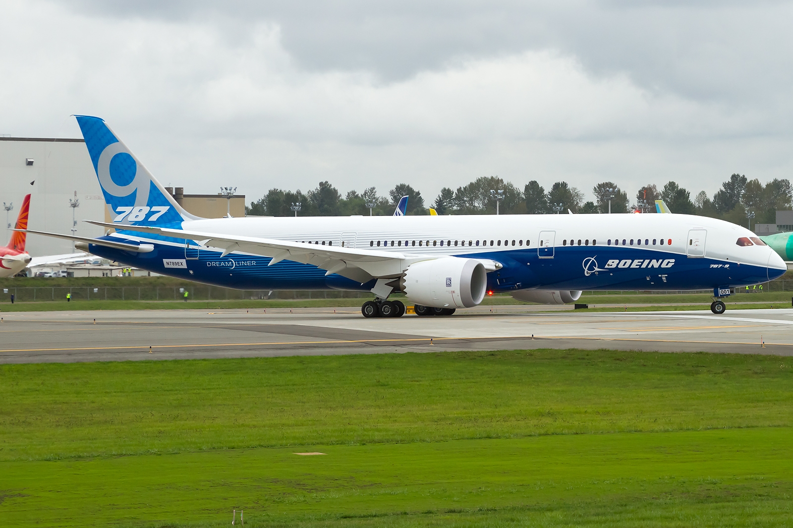 Original Boeing 7879 During Flight Test Aircraft Wallpaper 3798