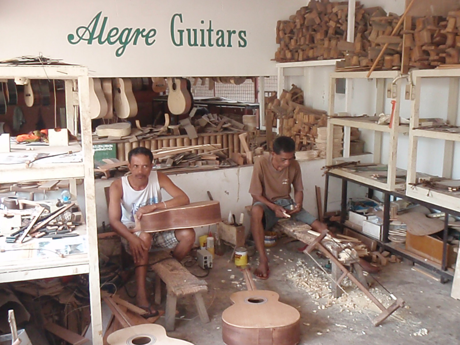 Alegre Guitar Factory Store in Mactan, Cebu Noelizm