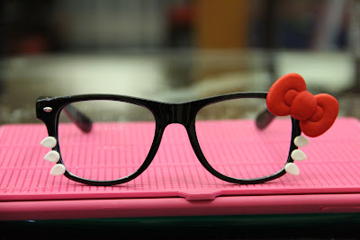 Hello Kitty cute black glasses