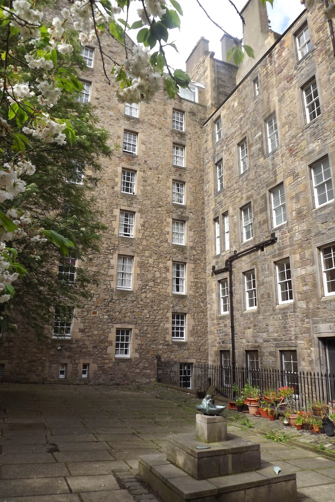 Genealogy Tours of Scotland Edinburgh's Closes and Courts