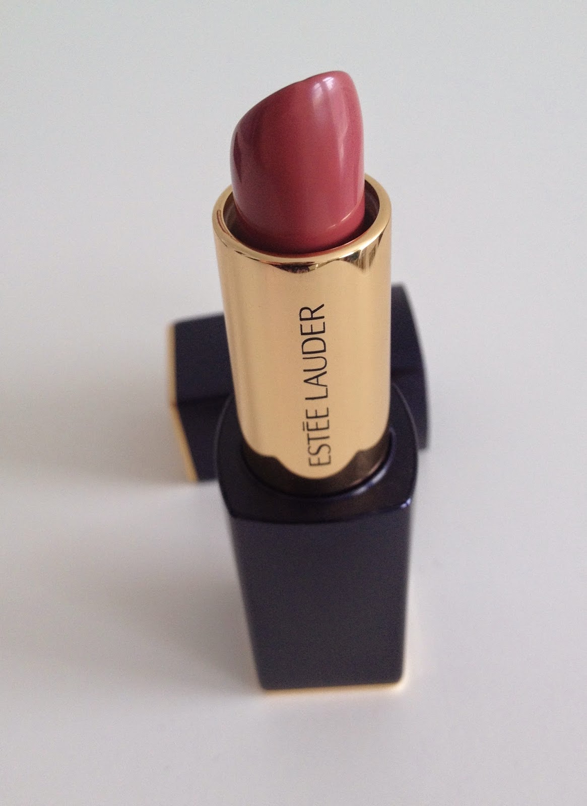Estée Lauder Pure Color Envy Sculpting Lipstick 440 Irresistible