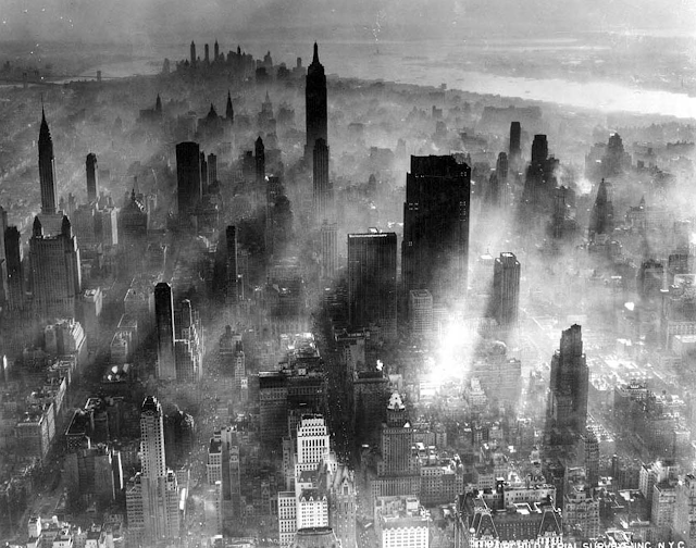 6 January 1940 worldwartwo.filminspector.com Manhattan skyline