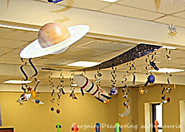 Outer Space Party-Bargain Decorating with Laurie