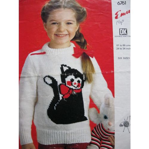 V & M Cat motif knitting patterns for children