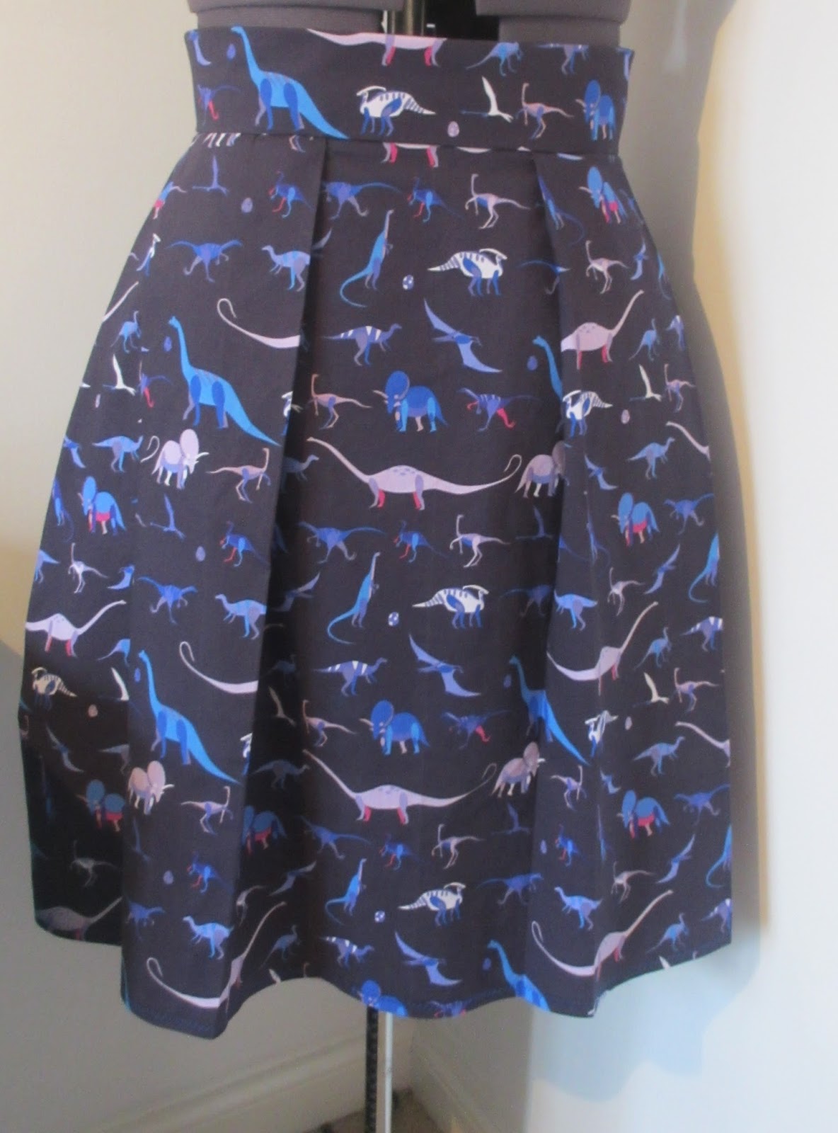 Crafty Clyde Box Pleat Midi Skirt Tutorial