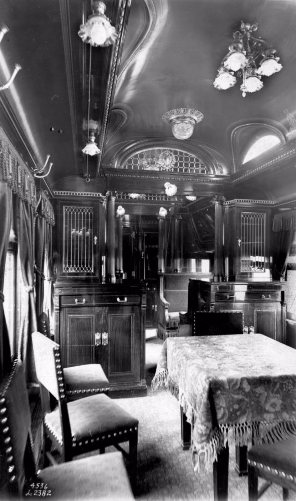 The Glory Days Of Train Travel Inside The Pullman Train